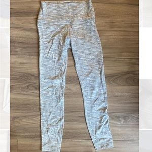 High-Waisted Wunder Under Pattern Leggings